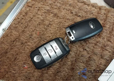 2015 Kia Sorento Ex V6 z USA, uszkodzony, nr VIN 5XYKUDA77FG626700